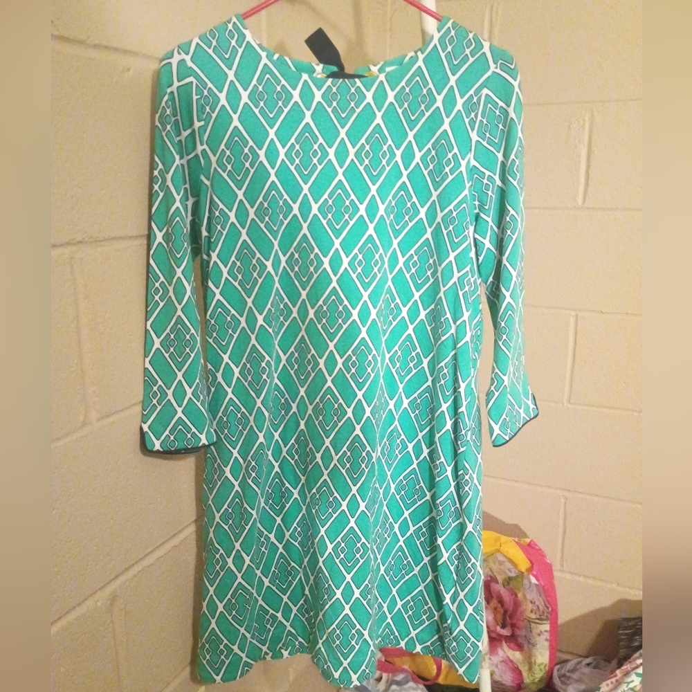🦄Crown & Ivy Green Geometric Dress Size